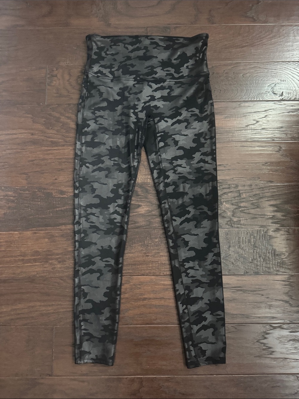 SPANX 20185R Camo Faux Leather High-Waist Leggings Women's XL